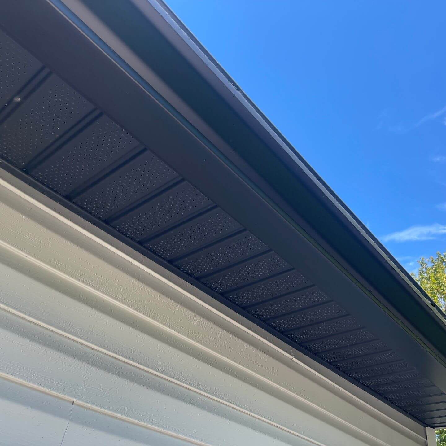 Professional fascia repair in Montgomery County